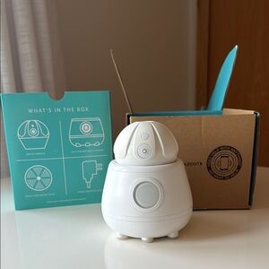 TAO Facial Brush